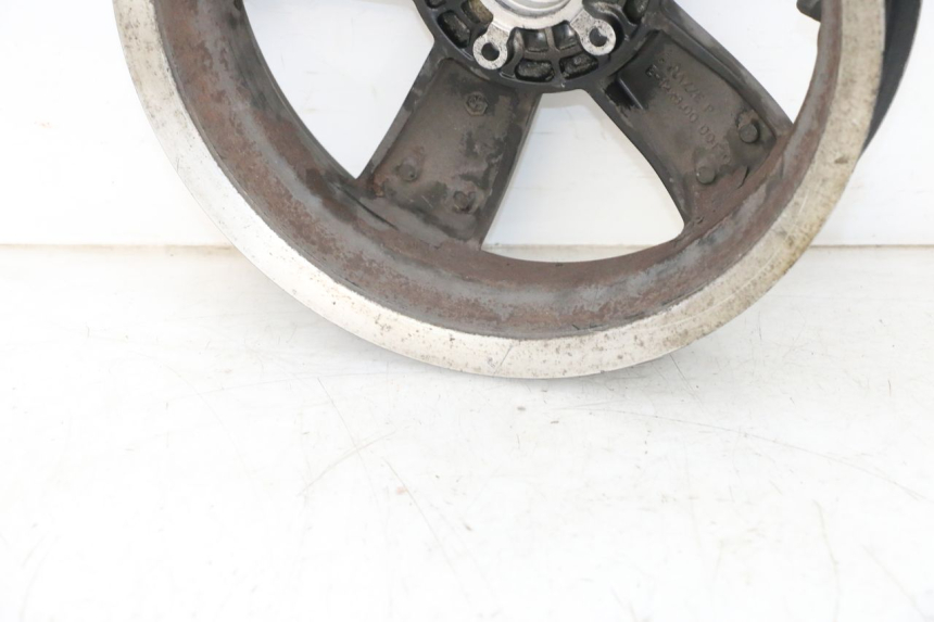 photo de CERCHIO POSTERIORE PIAGGIO VESPA GTS SUPER IE 125 (2009 - 2016) - Zoom sullo stato d'uso