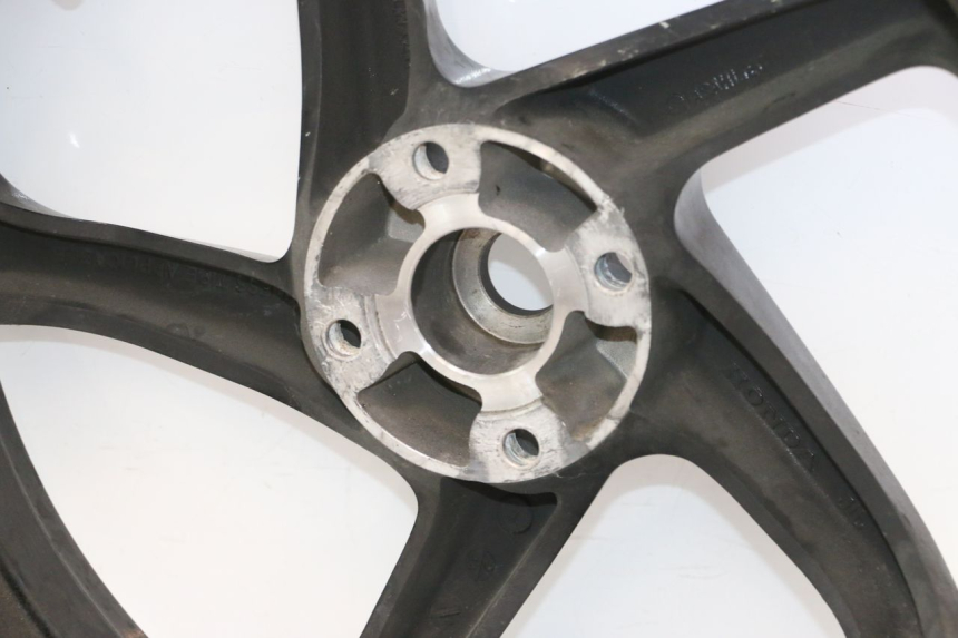 photo de CERCHIO POSTERIORE HONDA VFR FI RC46 800 (1998 - 2001) - Zoom sui componenti