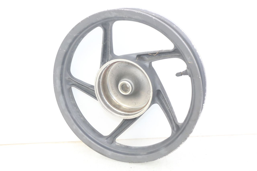 photo de CERCHIO POSTERIORE HONDA VISION NSC R 50 (2013 - 2015) - Primo piano ad alta risoluzione