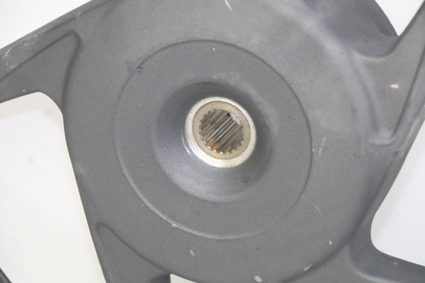 photo de CERCHIO POSTERIORE HONDA VISION NSC R 50 (2013 - 2015) - Marcature e riferimenti originali