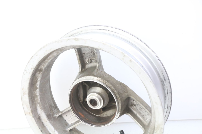 photo de CERCHIO POSTERIORE PEUGEOT VIVACITY NEW 2T 50 (2008 - 2017) - Dettaglio del componente