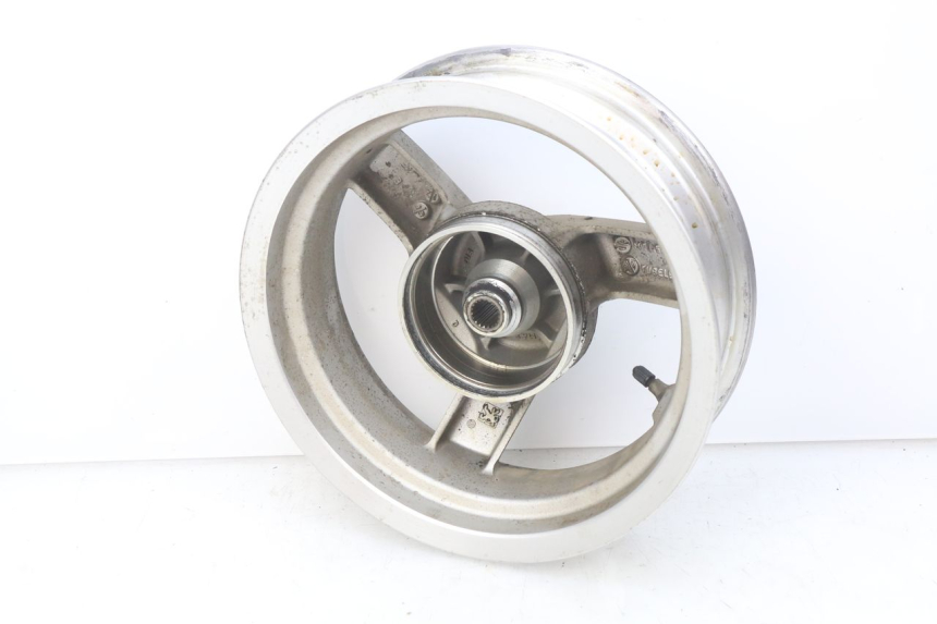 photo de CERCHIO POSTERIORE PEUGEOT VIVACITY NEW 4T 50 (2008 - 2017) - Zoom sullo stato d'uso