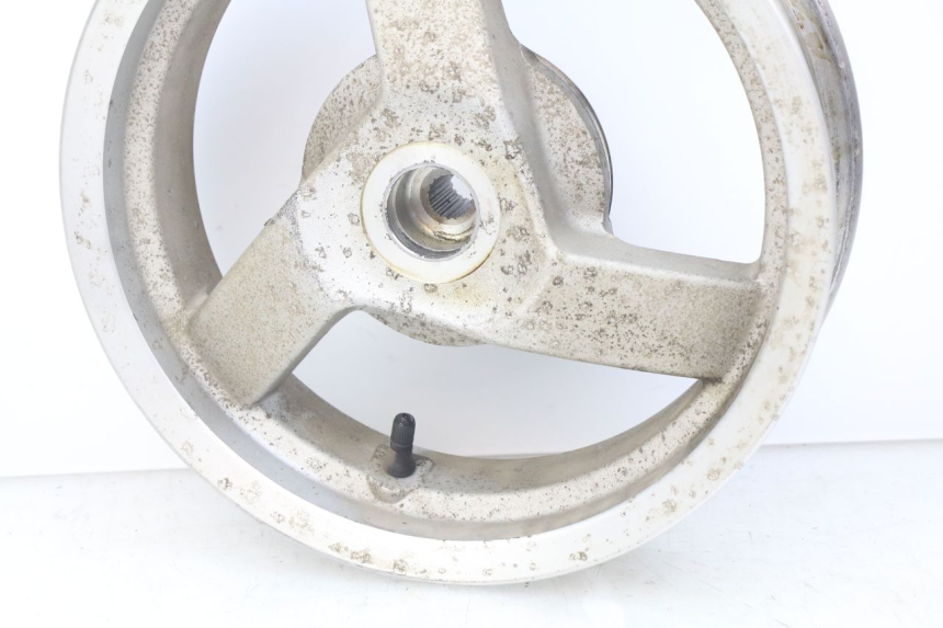 photo de CERCHIO POSTERIORE PEUGEOT VIVACITY NEW 4T 50 (2008 - 2017) - Dettagli dei punti di fissaggio