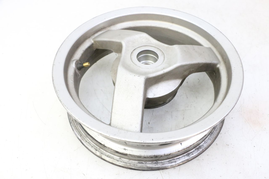 photo de CERCHIO POSTERIORE PEUGEOT VIVACITY NEW 4T 50 (2008 - 2017) - Ispezione visiva dettagliata