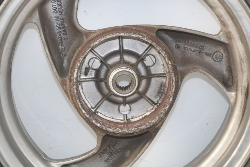 photo de CERCHIO POSTERIORE PEUGEOT VIVACITY 100 (1999 - 2008) - Altra vista dell'articolo