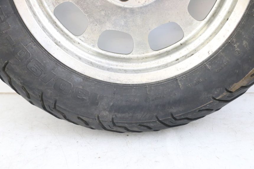 photo de CERCHIO POSTERIORE DAELIM VL DAYSTAR 125 (2000 - 2011) - Primo piano tecnico