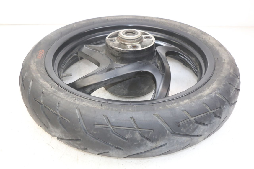 photo de CERCHIO POSTERIORE SYM WOLF SB 125 (2011 - 2018) - Dettagli dei punti di fissaggio