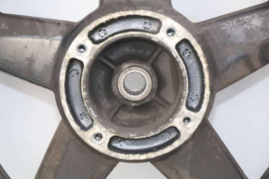 photo de CERCHIO POSTERIORE YAMAHA XMAX X-MAX 125 (2006 - 2009) - Marcature e riferimenti originali