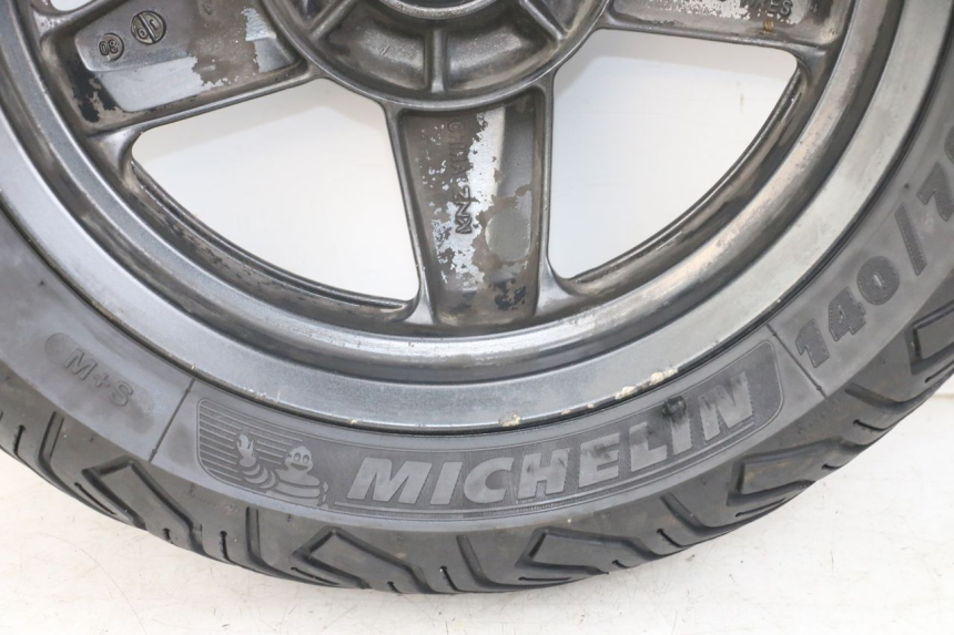 photo de CERCHIO POSTERIORE YAMAHA XMAX X-MAX 125 (2006 - 2009) - Caratteristiche distintive