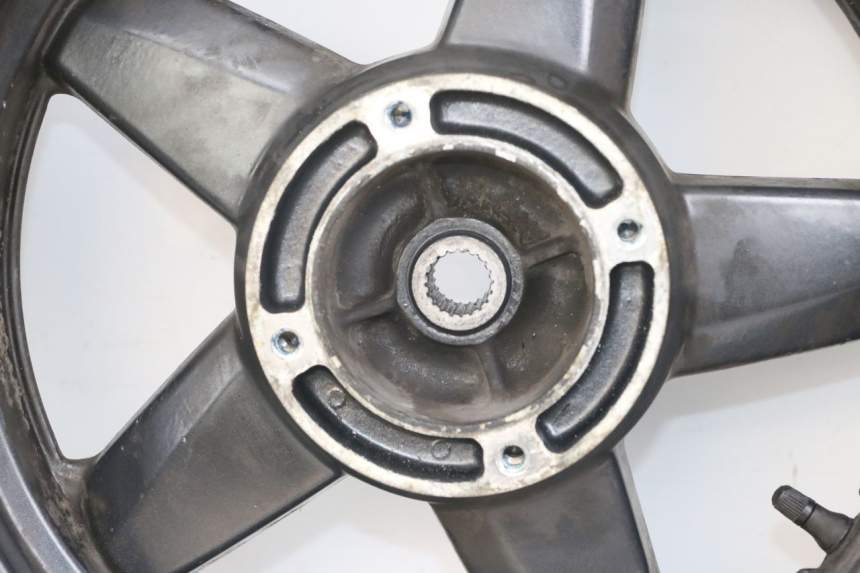 photo de CERCHIO POSTERIORE YAMAHA XMAX X-MAX 125 (2006 - 2009) - Altra vista dell'articolo