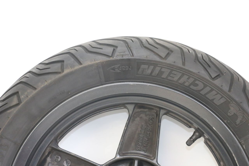 photo de CERCHIO POSTERIORE YAMAHA XMAX X-MAX 125 (2006 - 2009) - Primo piano ad alta risoluzione