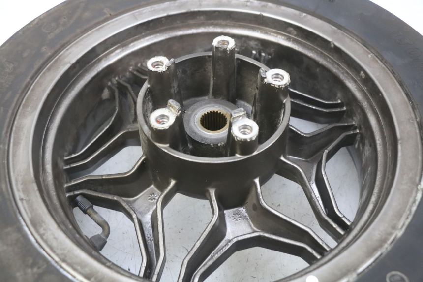 photo de CERCHIO POSTERIORE KYMCO X-TOWN XTOWN 125 (2016 - 2021) - Primo piano tecnico