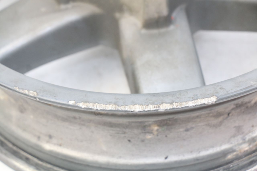 photo de CERCHIO POSTERIORE PIAGGIO X7 125 (2007 - 2013) - Primo piano tecnico