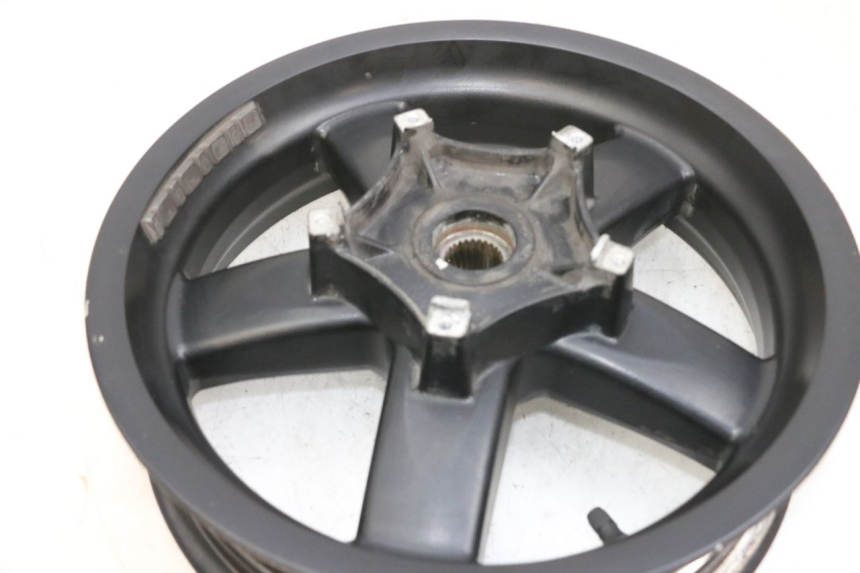 photo de CERCHIO POSTERIORE PIAGGIO XEVO - X EVO 125 (2007 - 2017) - Primo piano ad alta risoluzione