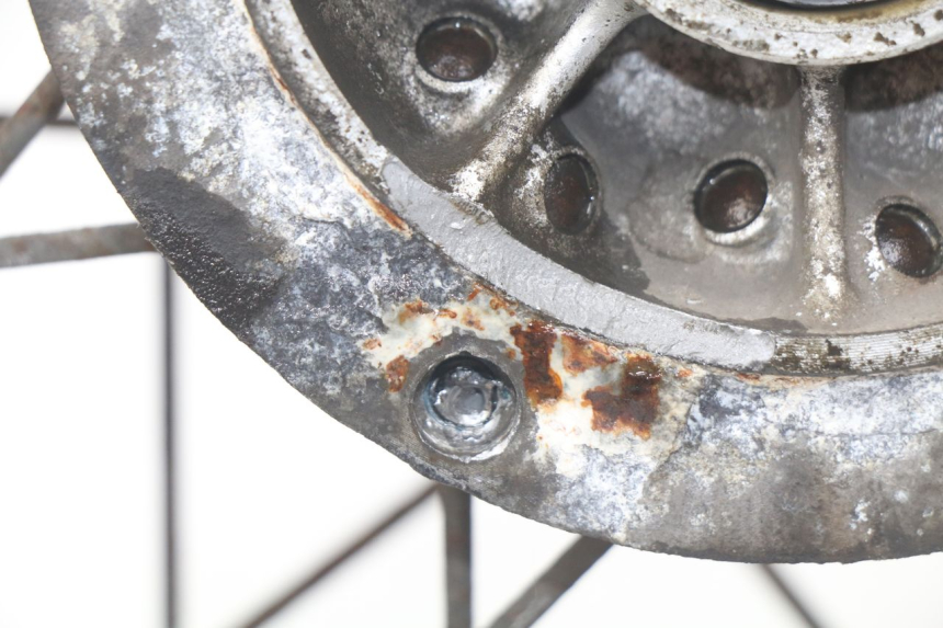 photo de CERCHIO POSTERIORE SUZUKI XF FREEWIND 650 (1997 - 2003) - Dettaglio del componente