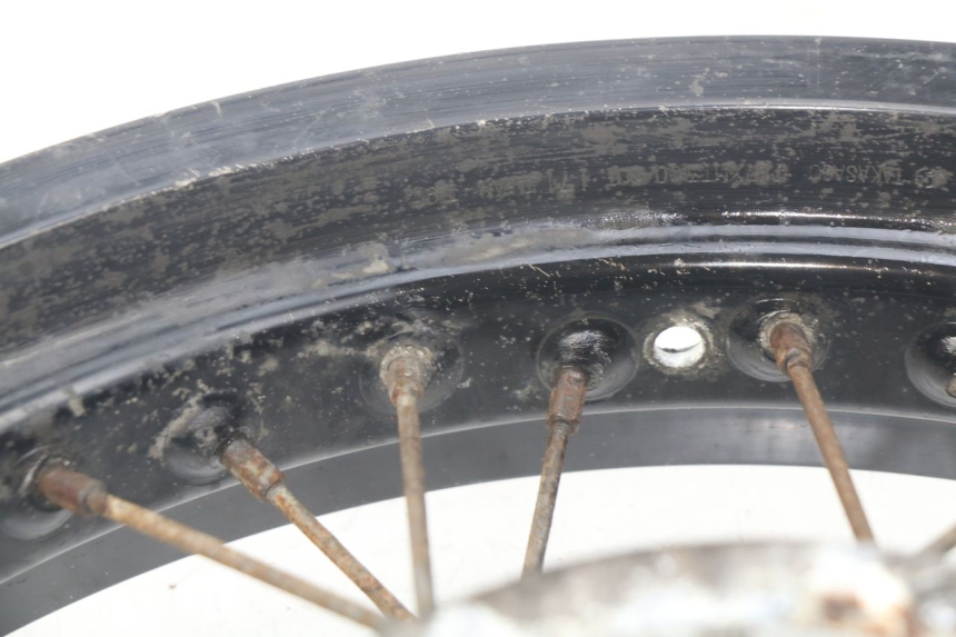 photo de CERCHIO POSTERIORE SUZUKI XF FREEWIND 650 (1997 - 2003) - Dettagli dei punti di fissaggio