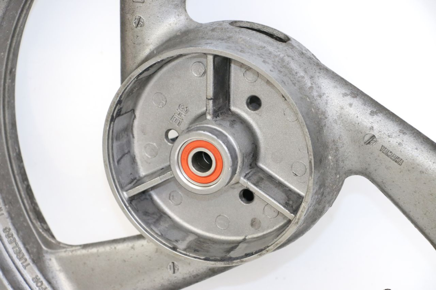 photo de CERCHIO POSTERIORE YAMAHA XJ600 XJ DIVERSION 600 (1992 - 1997) - Primo piano tecnico