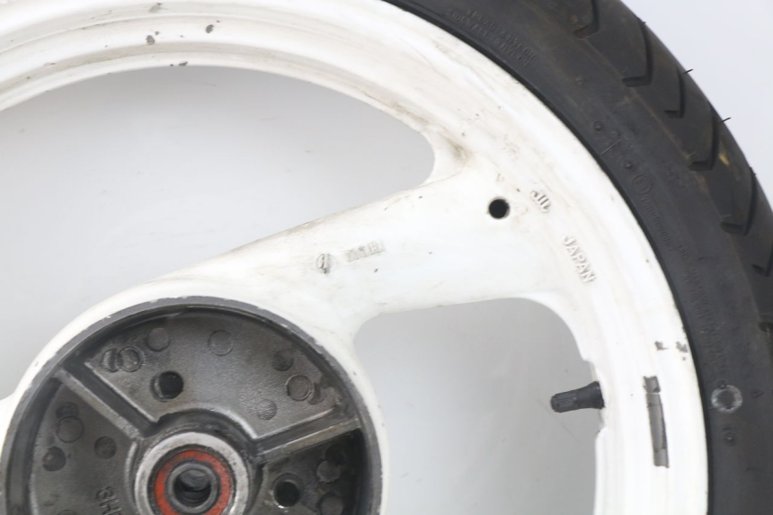 photo de CERCHIO POSTERIORE YAMAHA XJN XJ N DIVERSION 600 (1994 - 1997) - Zoom sullo stato d'uso