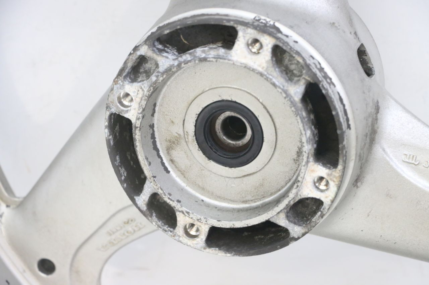 photo de CERCHIO POSTERIORE HONDA XLV VARADERO 125 (2000 - 2006) - Caratteristiche distintive