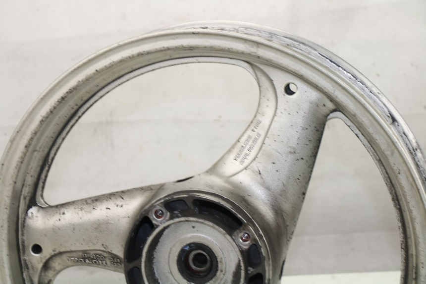 photo de CERCHIO POSTERIORE HONDA XLV VARADERO 125 (2000 - 2006) - Dettagli dei punti di fissaggio