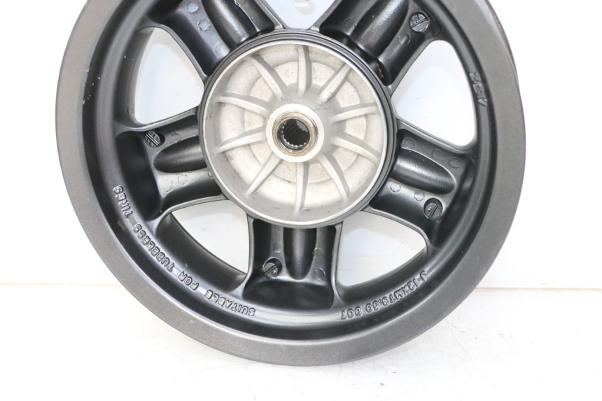 photo de CERCHIO POSTERIORE YAMAHA YP MAJESTY 125 (2007 - 2010) - Zoom sullo stato d'uso