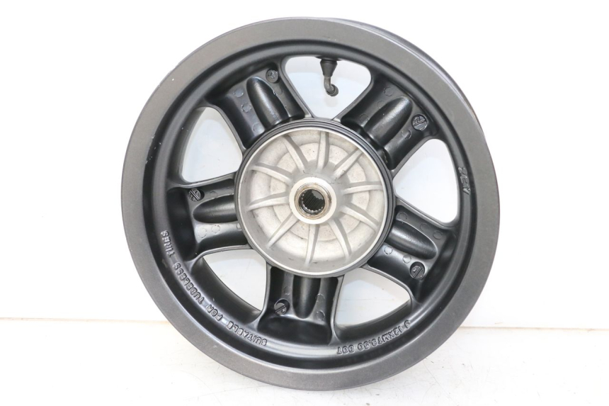 photo de CERCHIO POSTERIORE YAMAHA YP MAJESTY 125 (2007 - 2010) - Primo piano tecnico