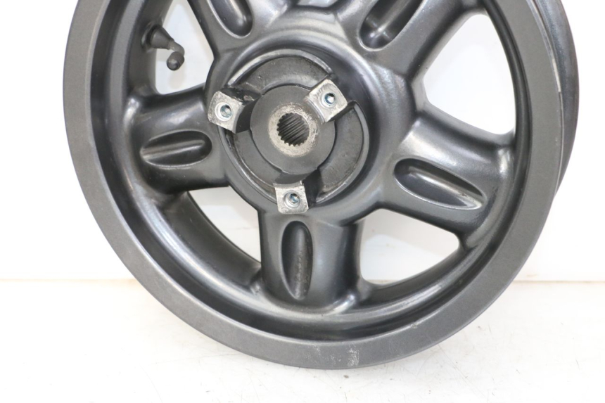 photo de CERCHIO POSTERIORE YAMAHA YP MAJESTY 125 (2007 - 2010) - Vista d'insieme del prodotto