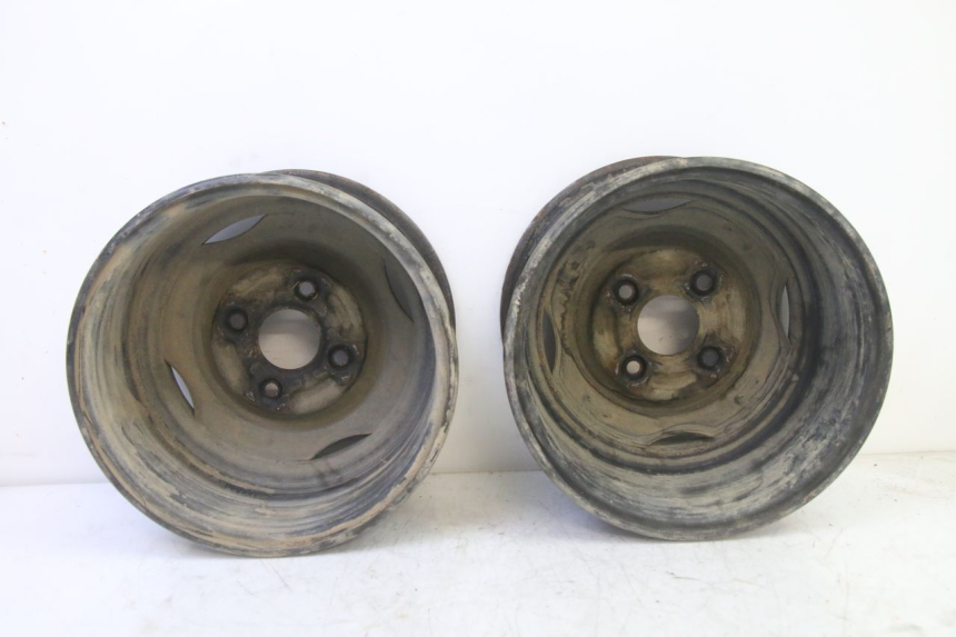 photo de CERCHIO POSTERIORE YAMAHA YFM GRIZZLY 550 (2008 - 2015) - Altra vista dell'articolo