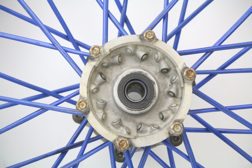 photo de CERCHIO POSTERIORE YAMAHA YZ 125 (1998 - 2005) - Caratteristiche distintive