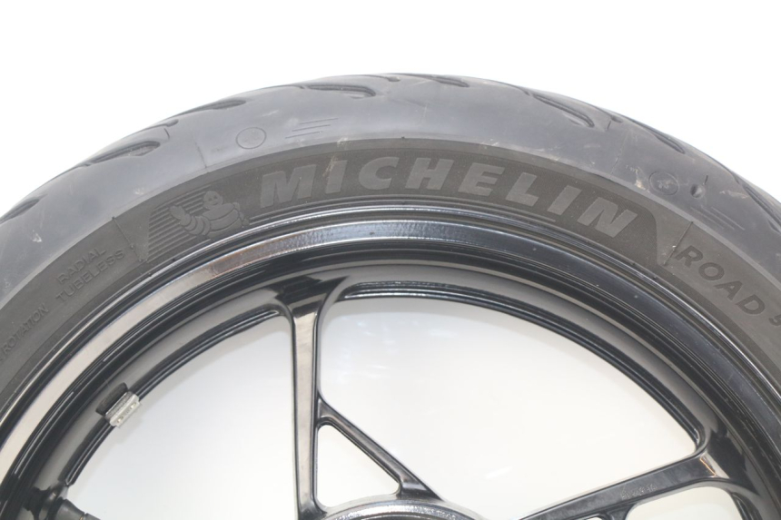 photo de CERCHIO POSTERIORE KAWASAKI Z 650 (2016 - 2019) - Stato della superficie e materiale