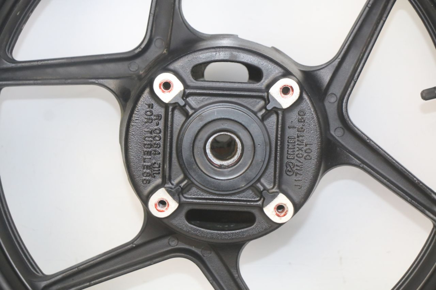 photo de CERCHIO POSTERIORE KAWASAKI Z 750 (2007 - 2013) - Altra vista dell'articolo