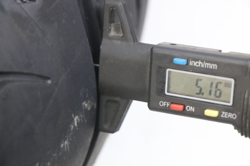 photo de CERCHIO POSTERIORE KAWASAKI Z 750 (2007 - 2013) - Zoom sullo stato d'uso