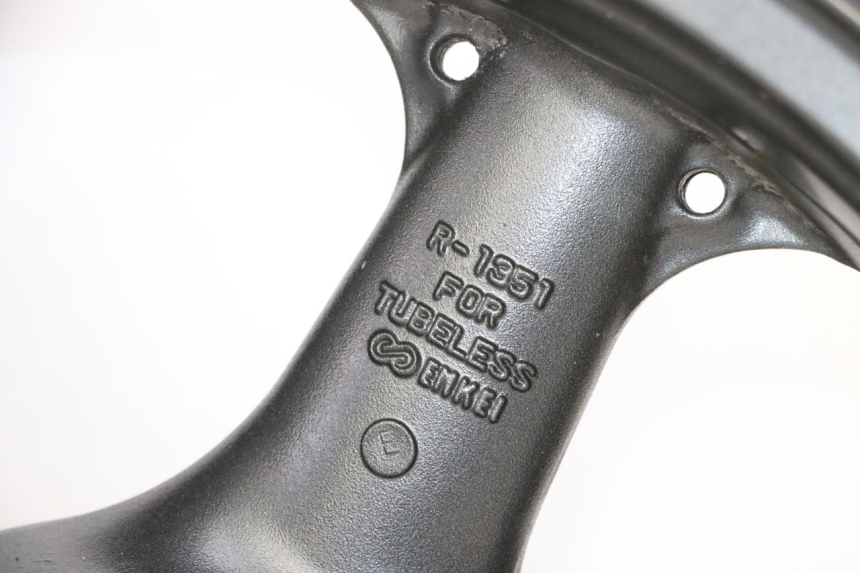 photo de CERCHIO POSTERIORE KAWASAKI ZR 7 750 (1999 - 2004) - Caratteristiche distintive