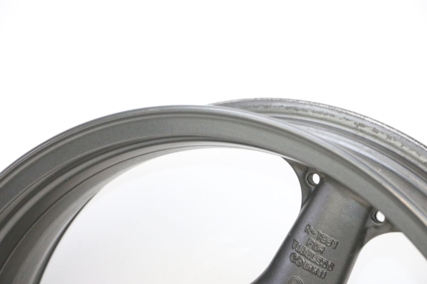 photo de CERCHIO POSTERIORE KAWASAKI ZR 7 750 (1999 - 2004) - Ispezione visiva dettagliata