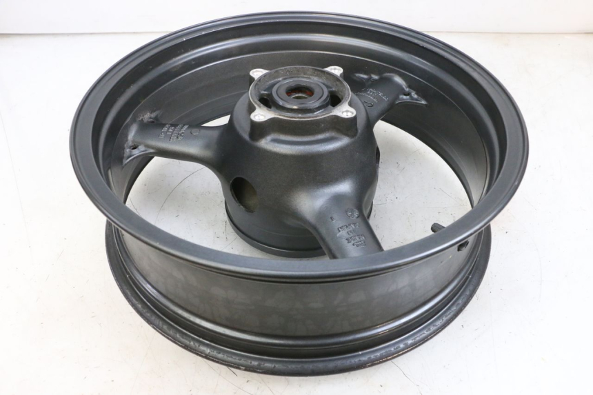 photo de CERCHIO POSTERIORE KAWASAKI ZR 7 750 (1999 - 2004) - Primo piano tecnico