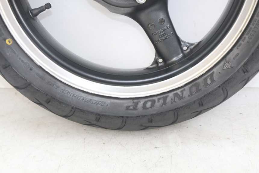 photo de CERCHIO POSTERIORE KAWASAKI ZX-6R ZX6R 600 (1995 - 1997) - Primo piano ad alta risoluzione