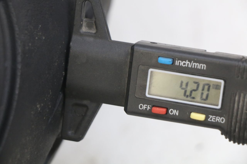 photo de CERCHIO POSTERIORE KAWASAKI ZX-6R ZX6R 600 (1995 - 1997) - Zoom sullo stato d'uso