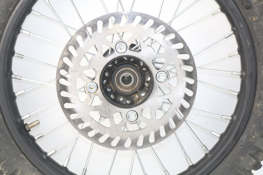 photo de CERCHIO ANTERIORE ORION AGB37 CRF1 DIRT BIKE 125 (2013 - 2021) - Caratteristiche distintive