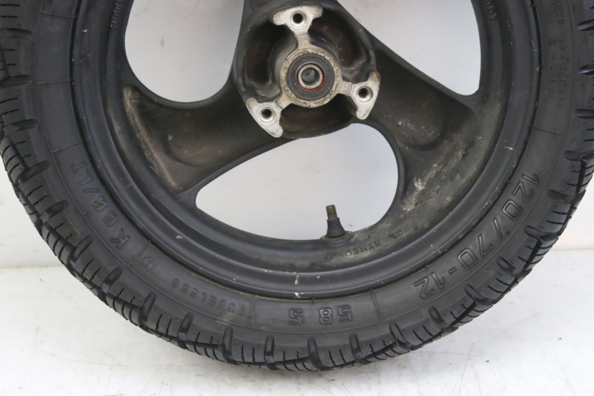 photo de CERCHIO ANTERIORE KYMCO AGILITY 4T 50 (2005 - 2018) - Zoom sullo stato d'uso