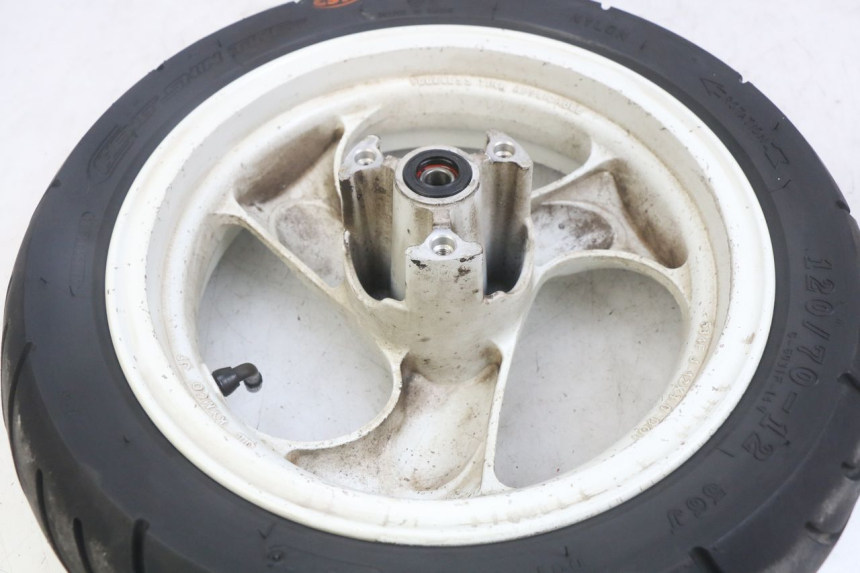 photo de CERCHIO ANTERIORE KYMCO AGILITY 4T 50 (2005 - 2018) - Zoom sullo stato d'uso