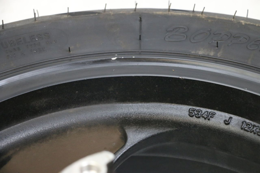 photo de CERCHIO ANTERIORE KYMCO AGILITY 4T 50 (2018 - 2022) - Zoom sullo stato d'uso