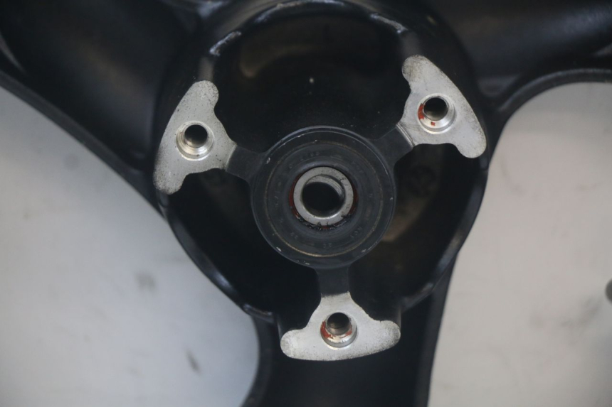 photo de CERCHIO ANTERIORE KYMCO AGILITY 4T 50 (2018 - 2022) - Marcature e riferimenti originali