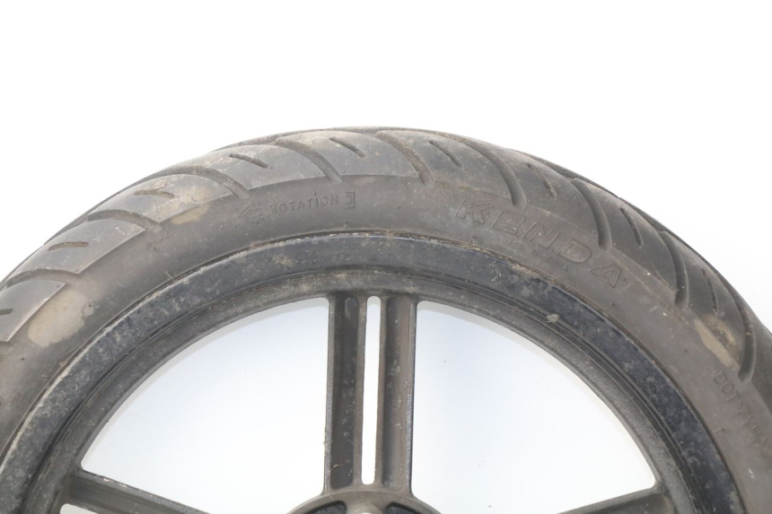 photo de CERCHIO ANTERIORE KYMCO AGILITY CITY 2T 50 (2008 - 2016) - Caratteristiche distintive