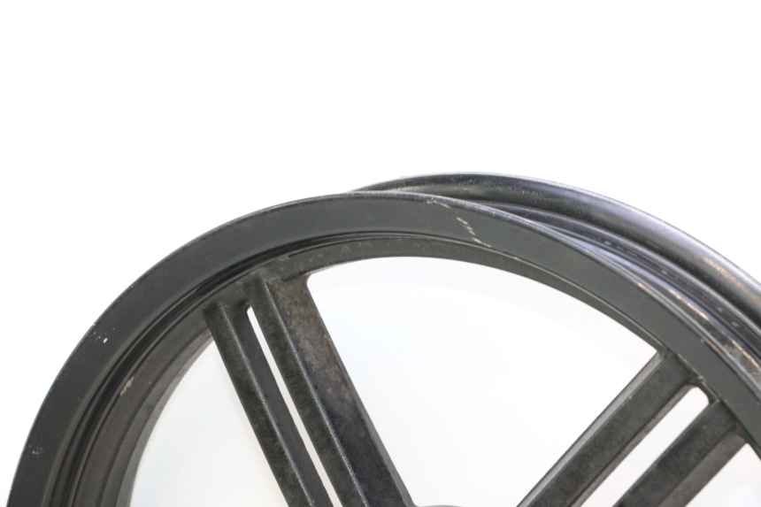 photo de CERCHIO ANTERIORE KYMCO AGILITY CITY 2T 50 (2008 - 2016) - Zoom sullo stato d'uso
