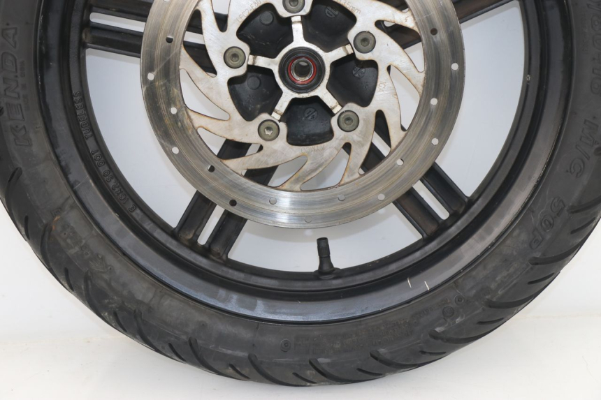 photo de CERCHIO ANTERIORE KYMCO AGILITY CITY 50 (2008 - 2016) - Caratteristiche distintive