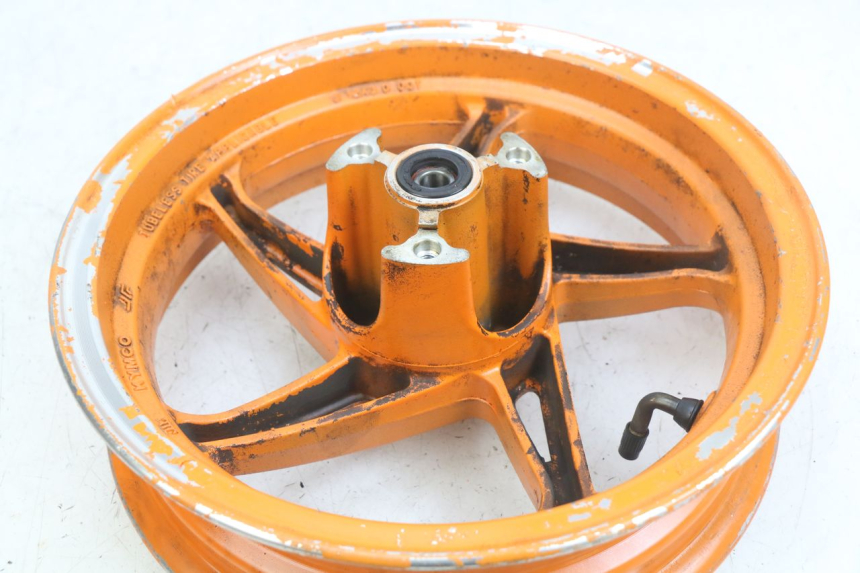 photo de CERCHIO ANTERIORE KYMCO AGILITY NAKED RENOUVO 2T 50 (2011 - 2018) - Zoom sullo stato d'uso