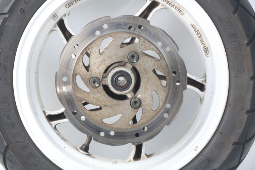 photo de CERCHIO ANTERIORE KYMCO AGILITY RS 2T 50 (2009 - 2013) - Dettagli dei punti di fissaggio