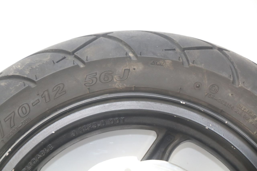 photo de CERCHIO ANTERIORE KYMCO AGILITY RS 2T 50 (2009 - 2013) - Caratteristiche distintive