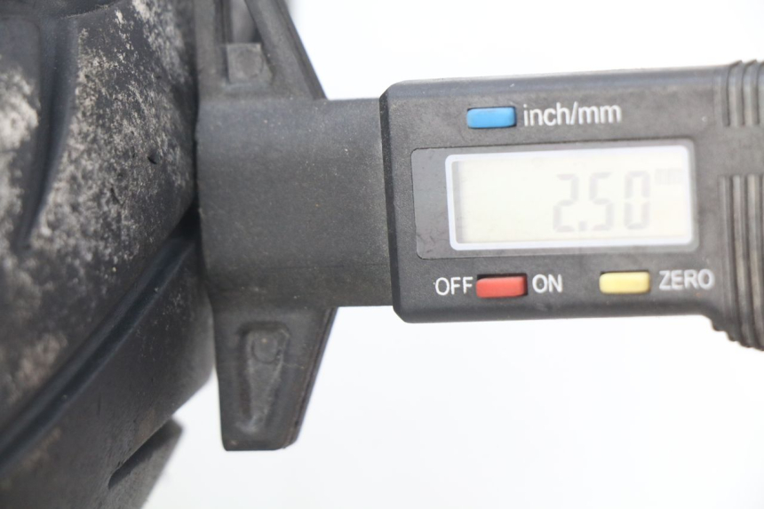 photo de CERCHIO ANTERIORE KYMCO AGILITY RS 2T 50 (2009 - 2013) - Zoom sullo stato d'uso