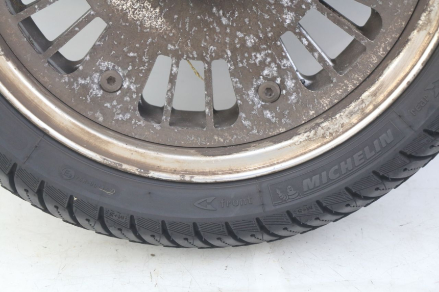 photo de CERCHIO ANTERIORE ECCITY ARTELEC 670 1 (2013 - 2017) - Dettagli dei punti di fissaggio